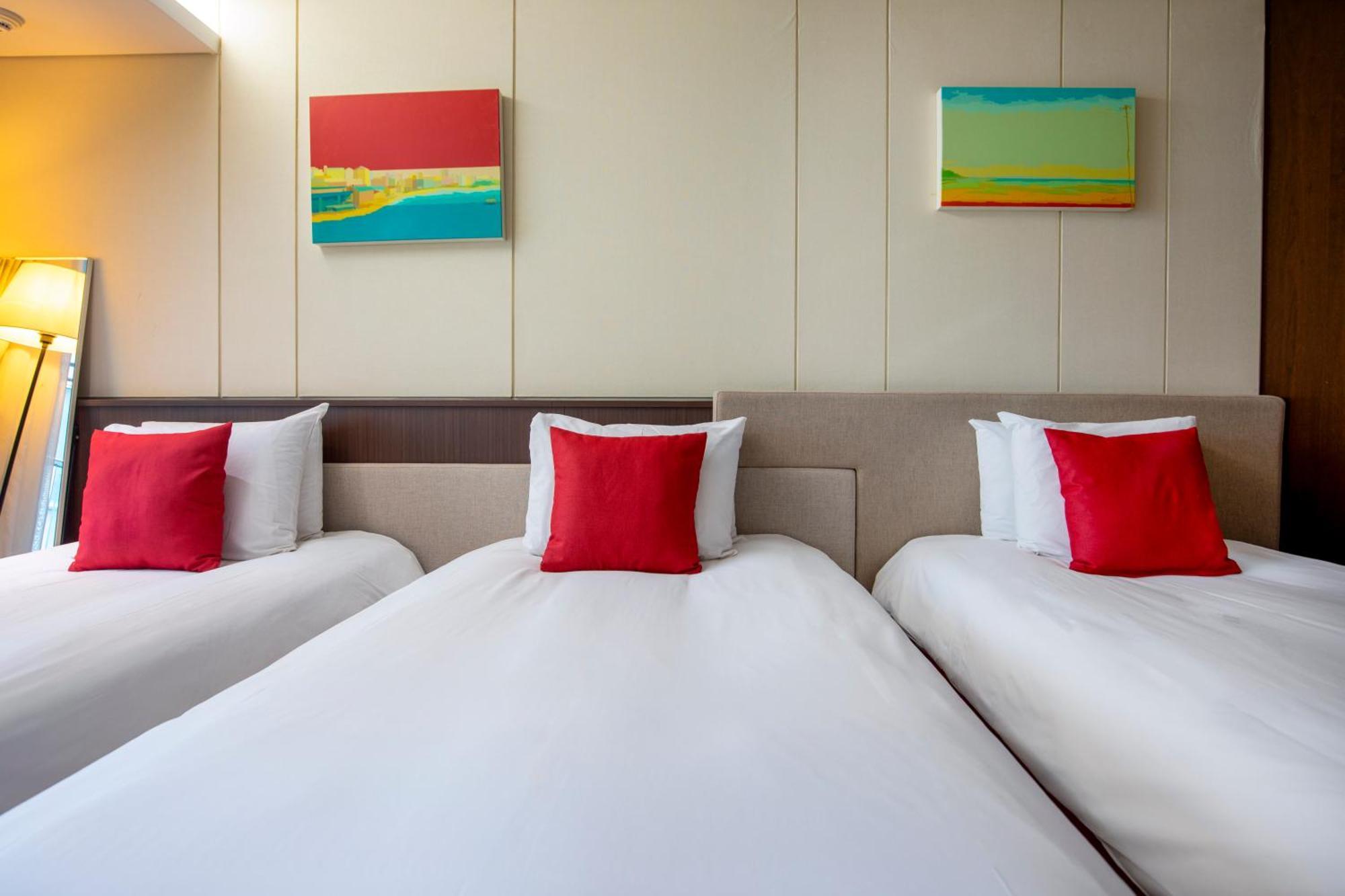 Ramada By Wyndham Jeju Hamdeok Hotell Exteriör bild